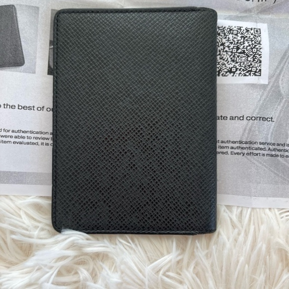 Louis Vuitton Porte 2 Cartes Vertical‎ Black Taiga Leather Card Case Holder - Picture 3 of 15